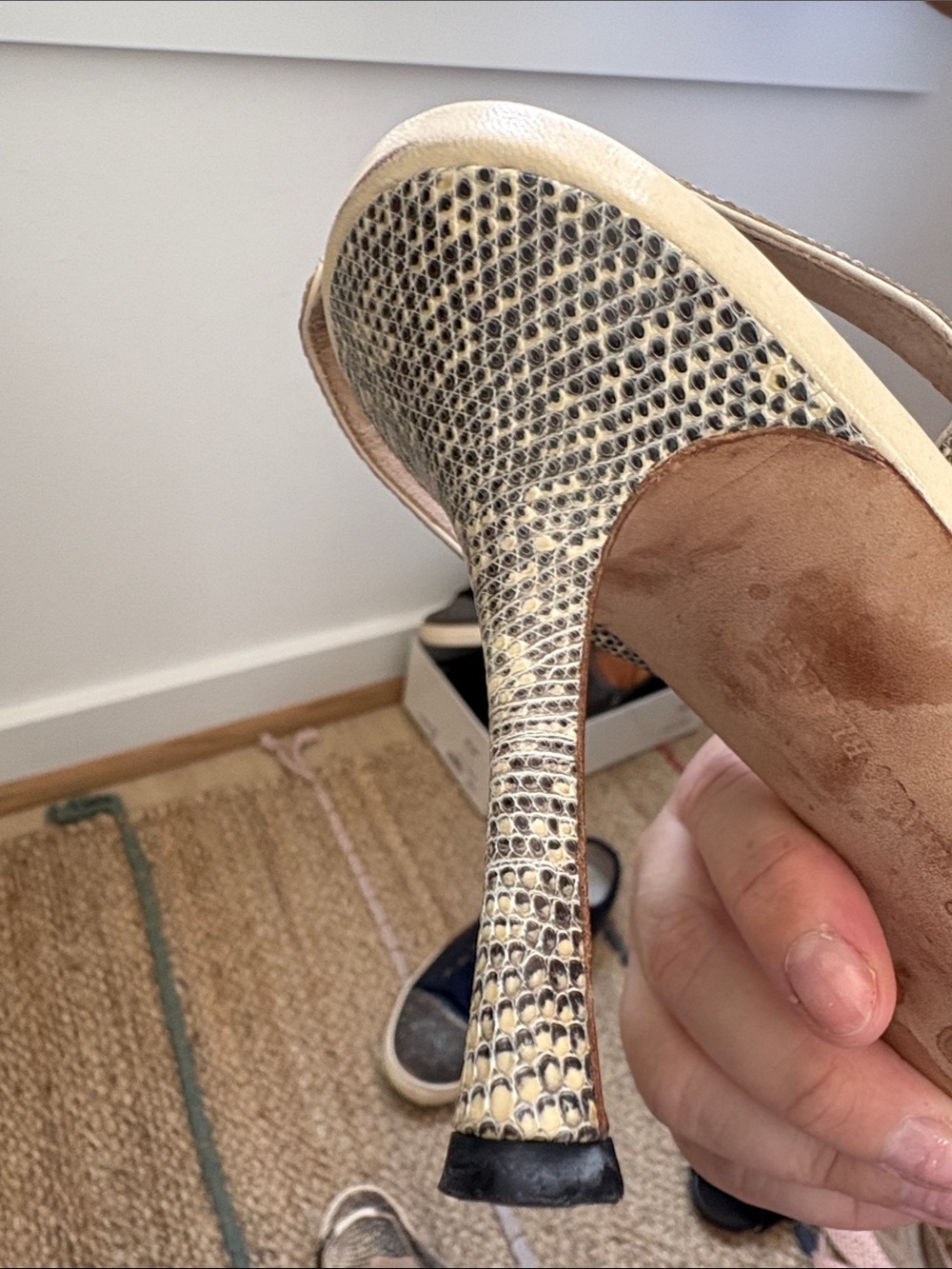 Manolo Blahnik Cream and Gray Textured Slingback Heels - Picture 5 of 7
